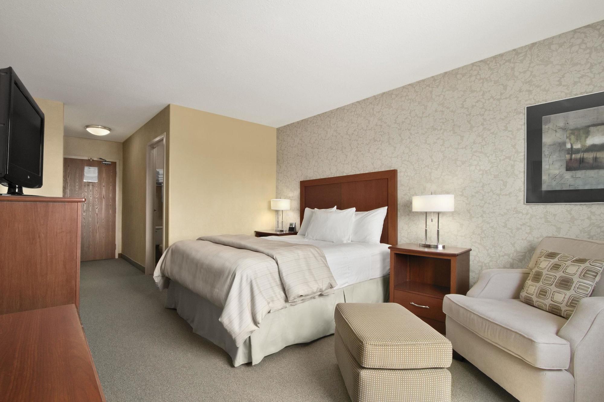 Days Inn & Suites By Wyndham Brandon Εξωτερικό φωτογραφία