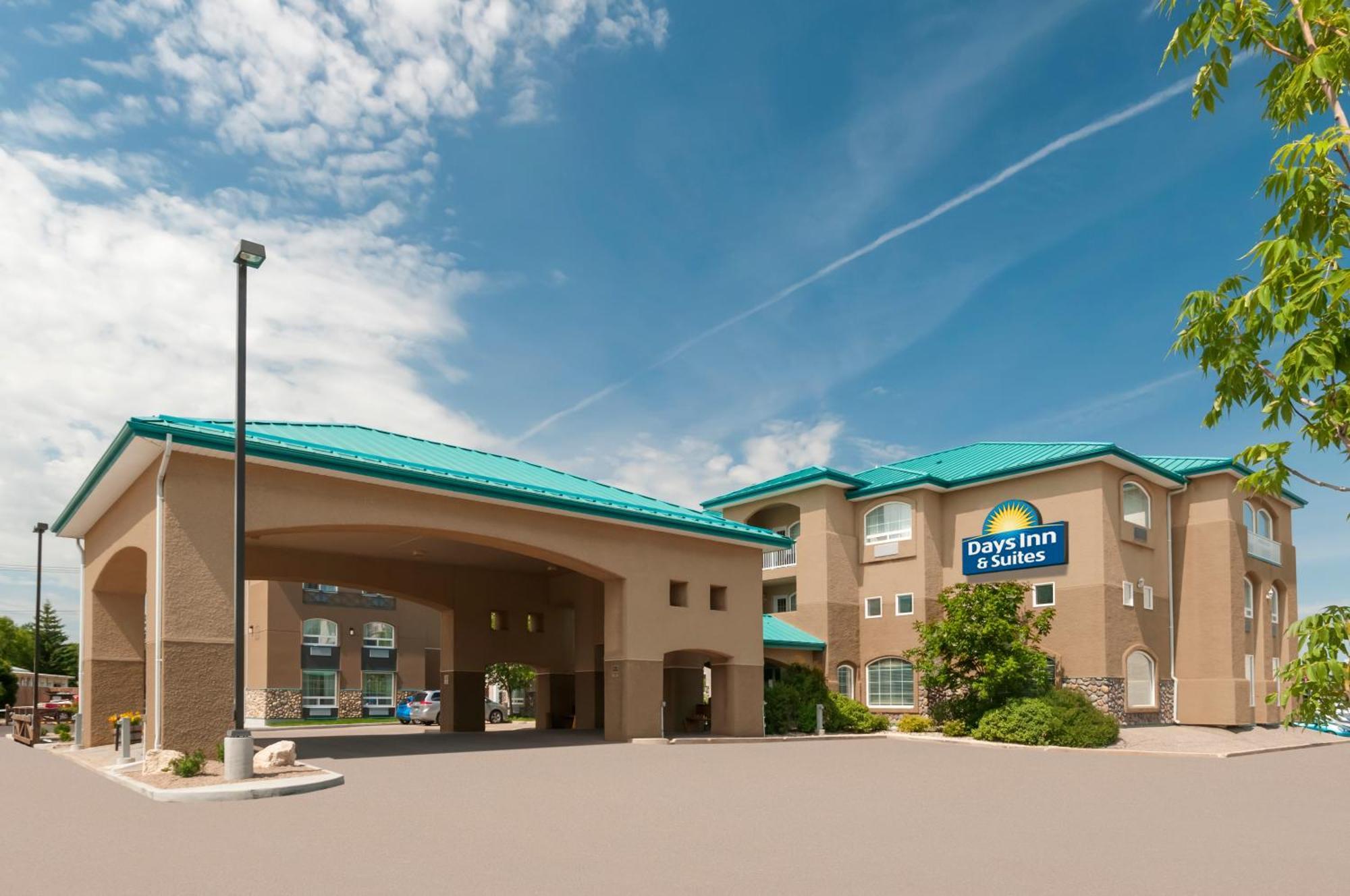 Days Inn & Suites By Wyndham Brandon Εξωτερικό φωτογραφία