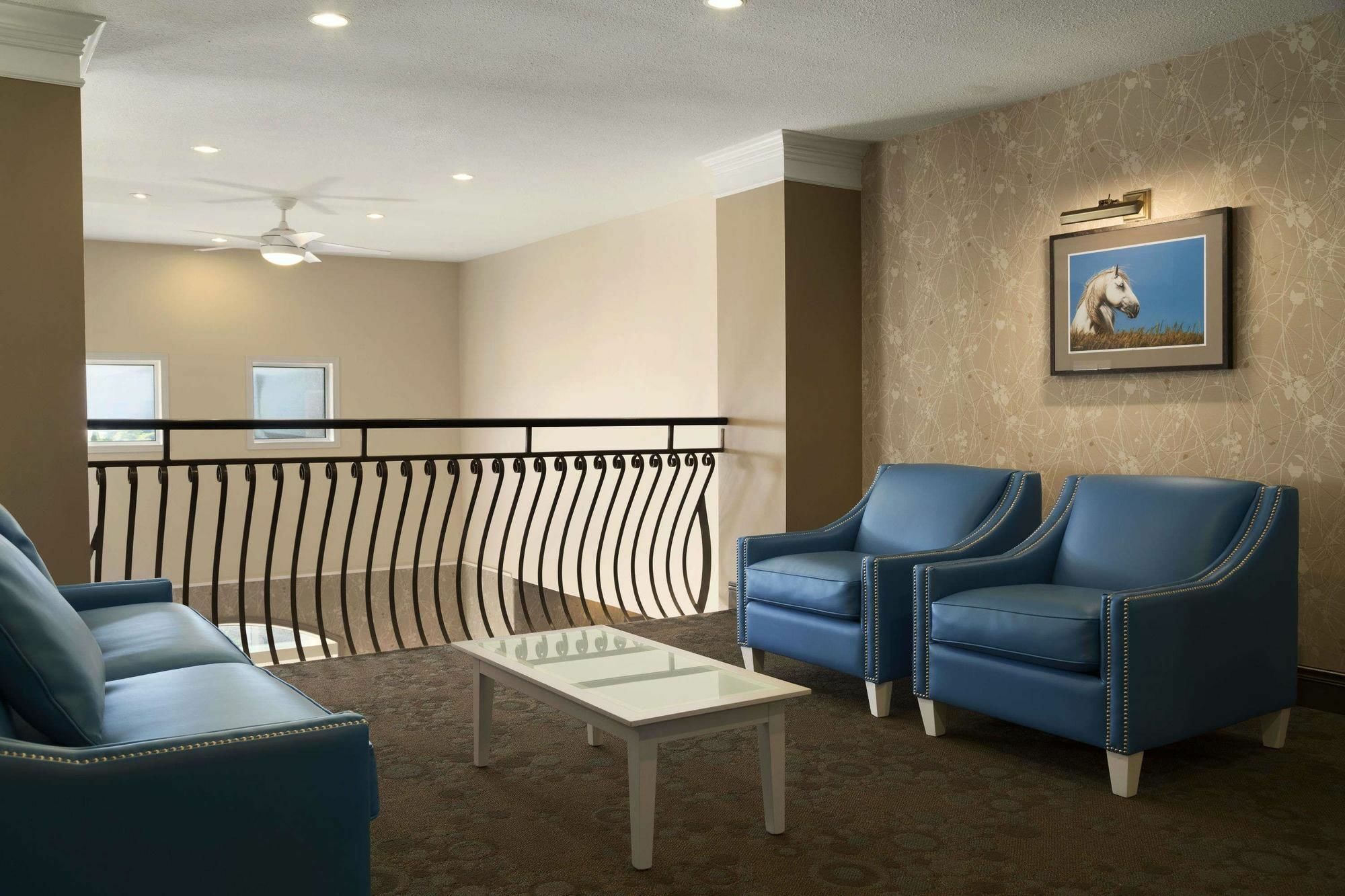 Days Inn & Suites By Wyndham Brandon Εξωτερικό φωτογραφία